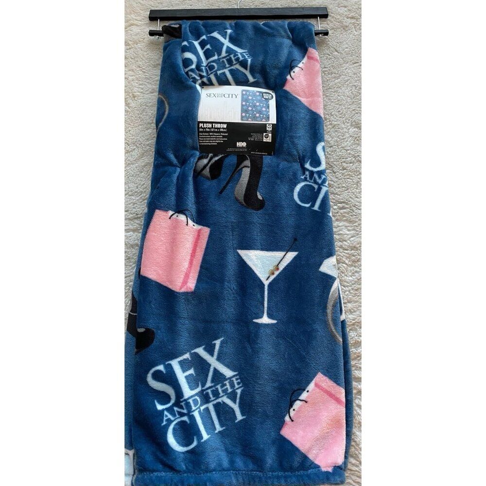 HBO Sex And The City 50" x 70" Blue Plush Throw Blanket Pumps Ring‎ Martini NEW